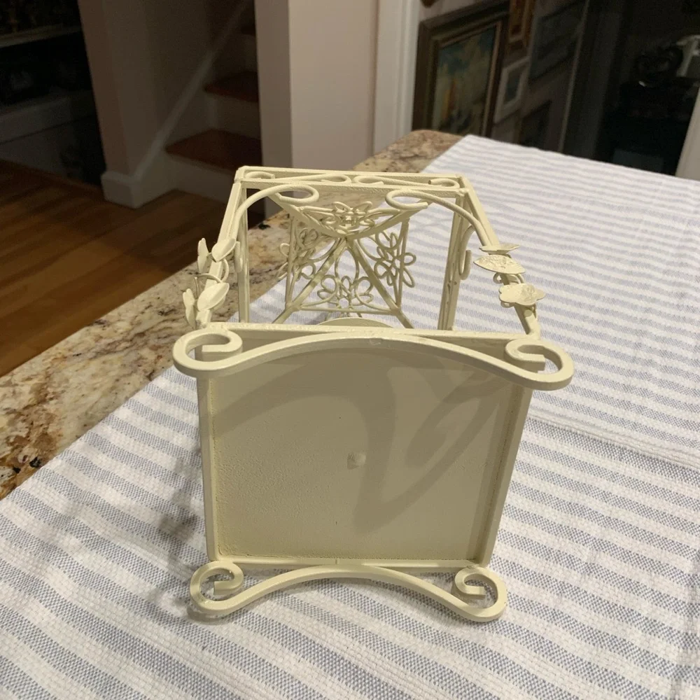 N/A metal cage